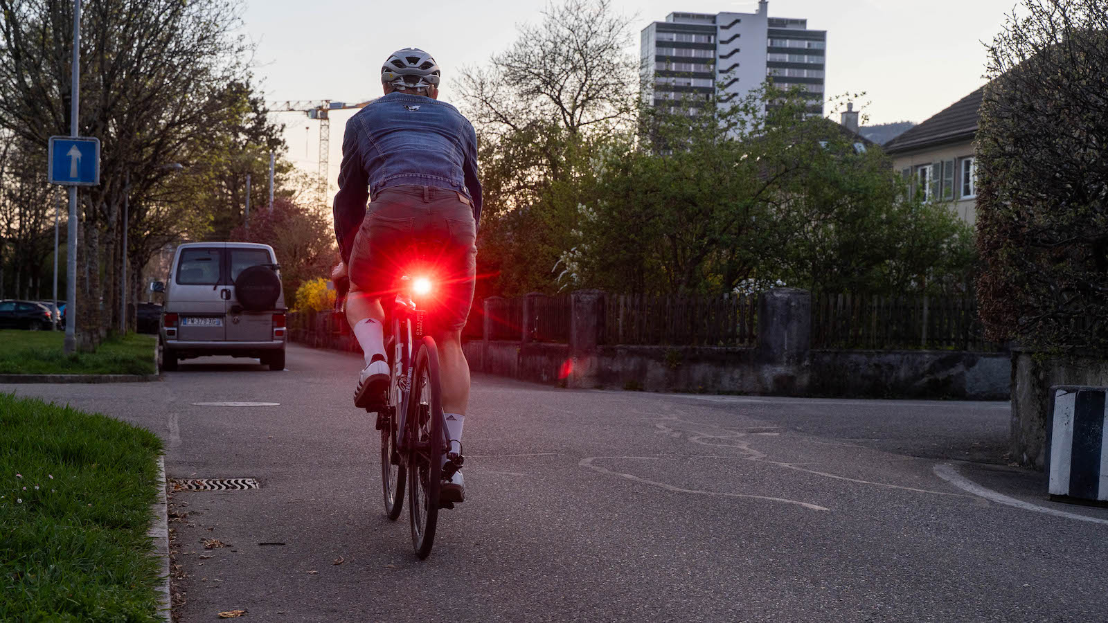 Craft Cadence Light Buds Clutter-Free Bicycle Lights Works Like a Charm with Your AirPods